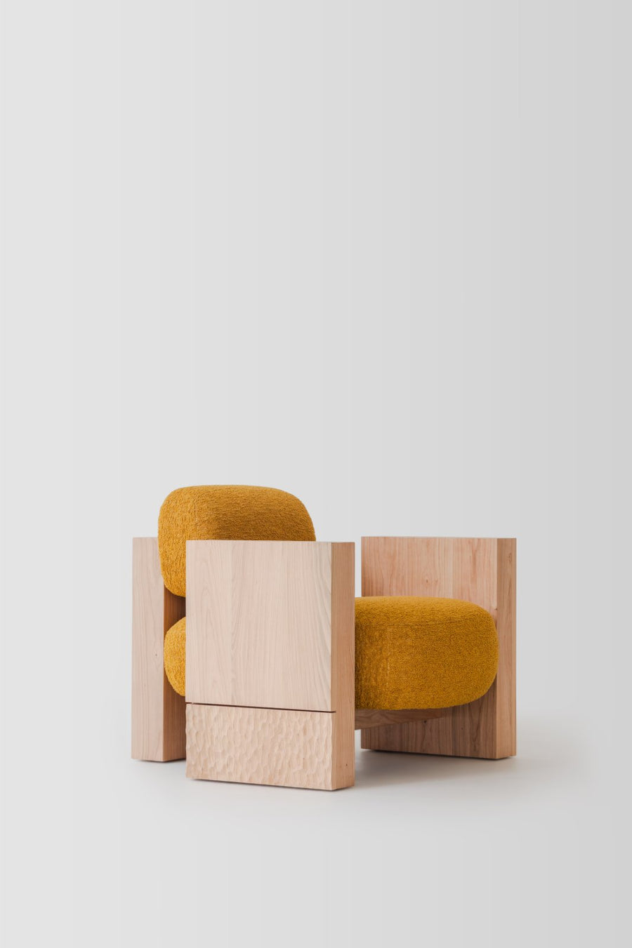 AC1 ARMCHAIR