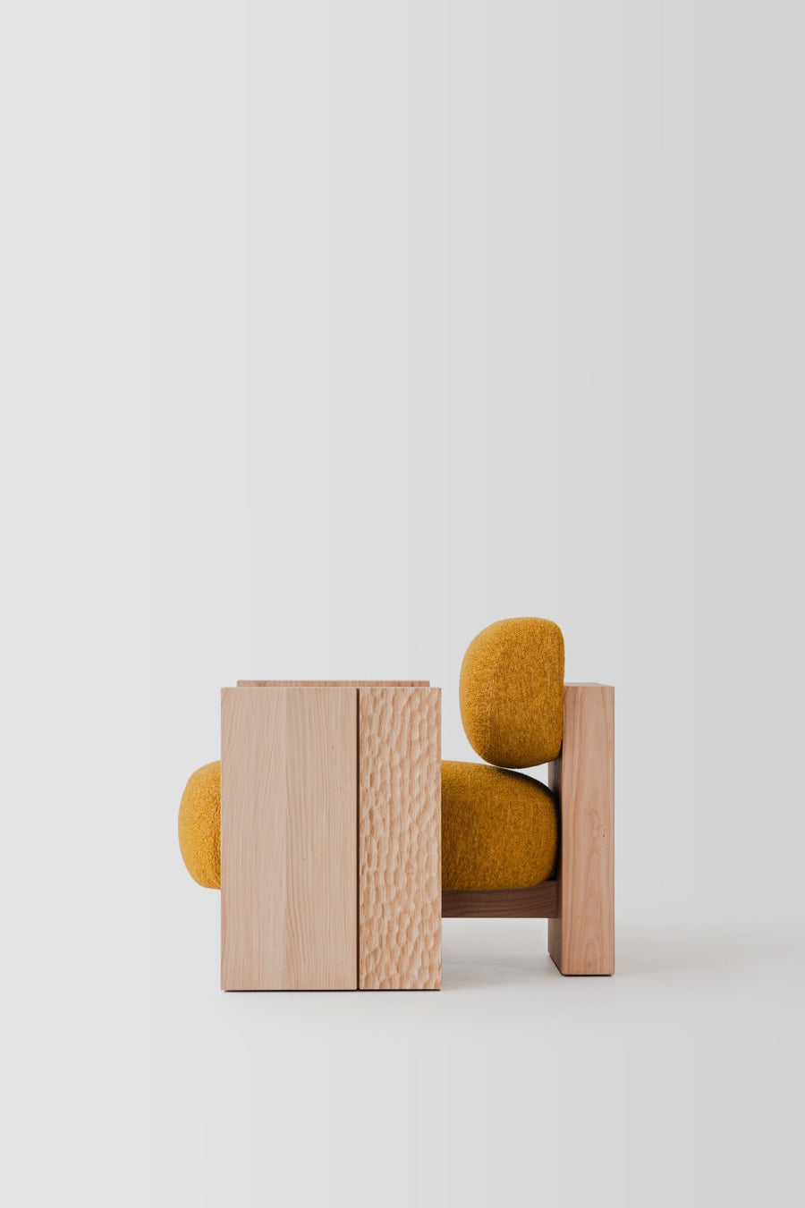 AC1 ARMCHAIR