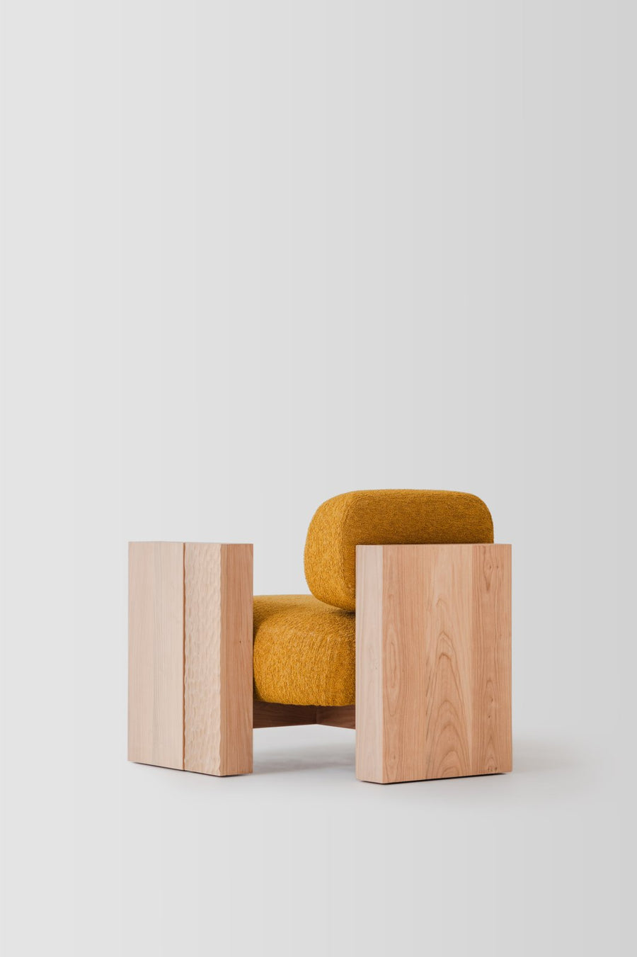 AC1 ARMCHAIR
