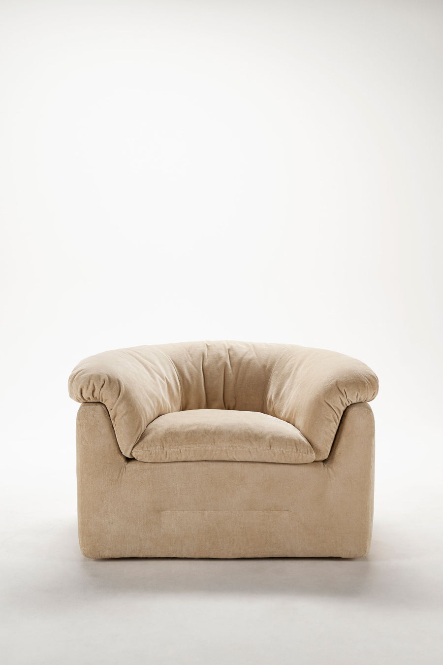 BUTTER ARMCHAIR