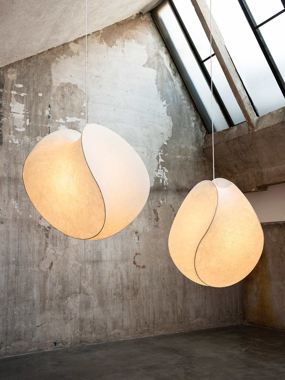 unico ウニコLAMP by 2TONE 3BULB unico(ウニコ)のLAMP by 2TONE 3BULB ペンダントライトです。 「WH＋