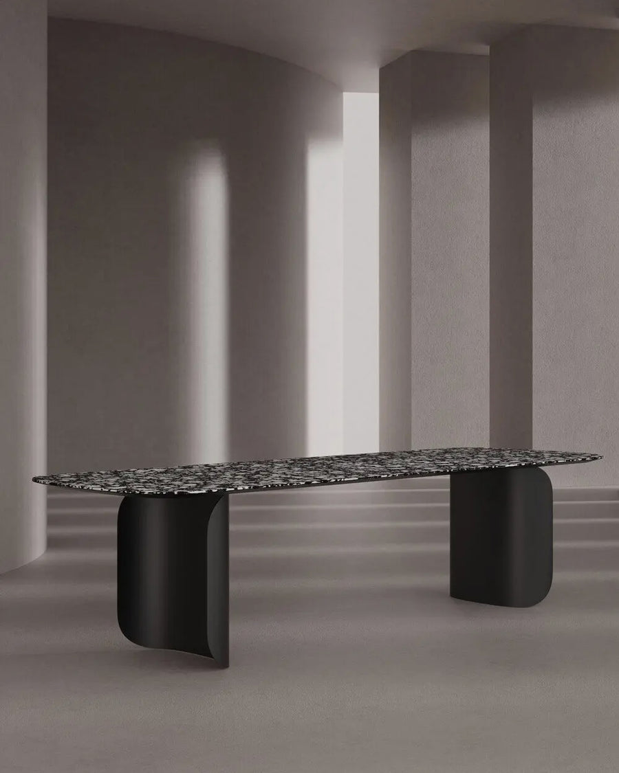BARRY TABLE