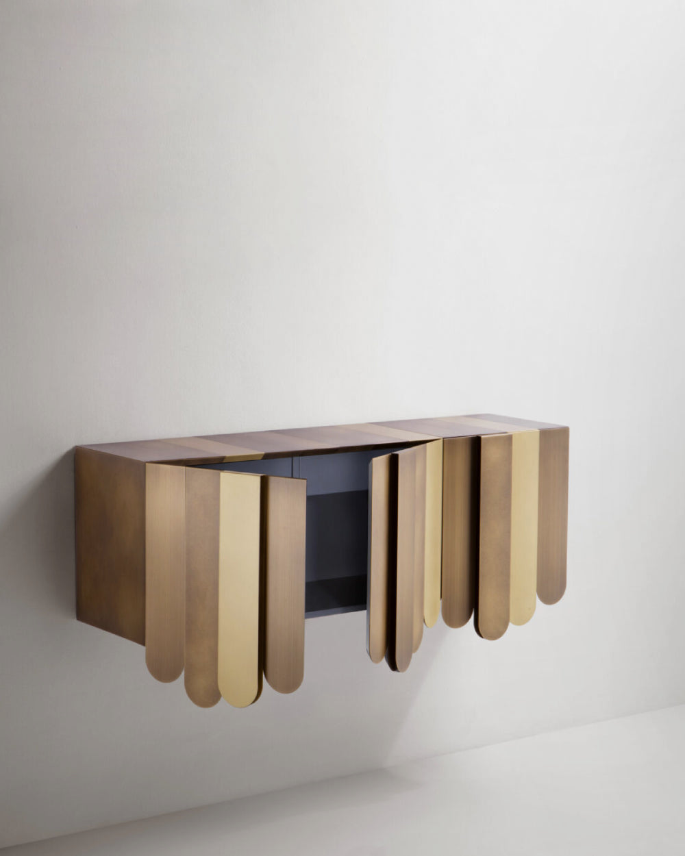 XILO SUSPENDED CABINET