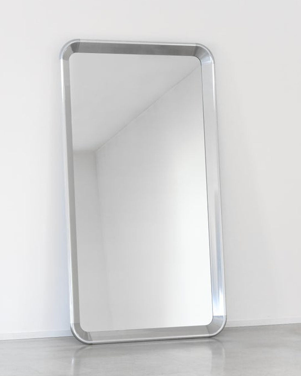 DEJA-VU MIRROR