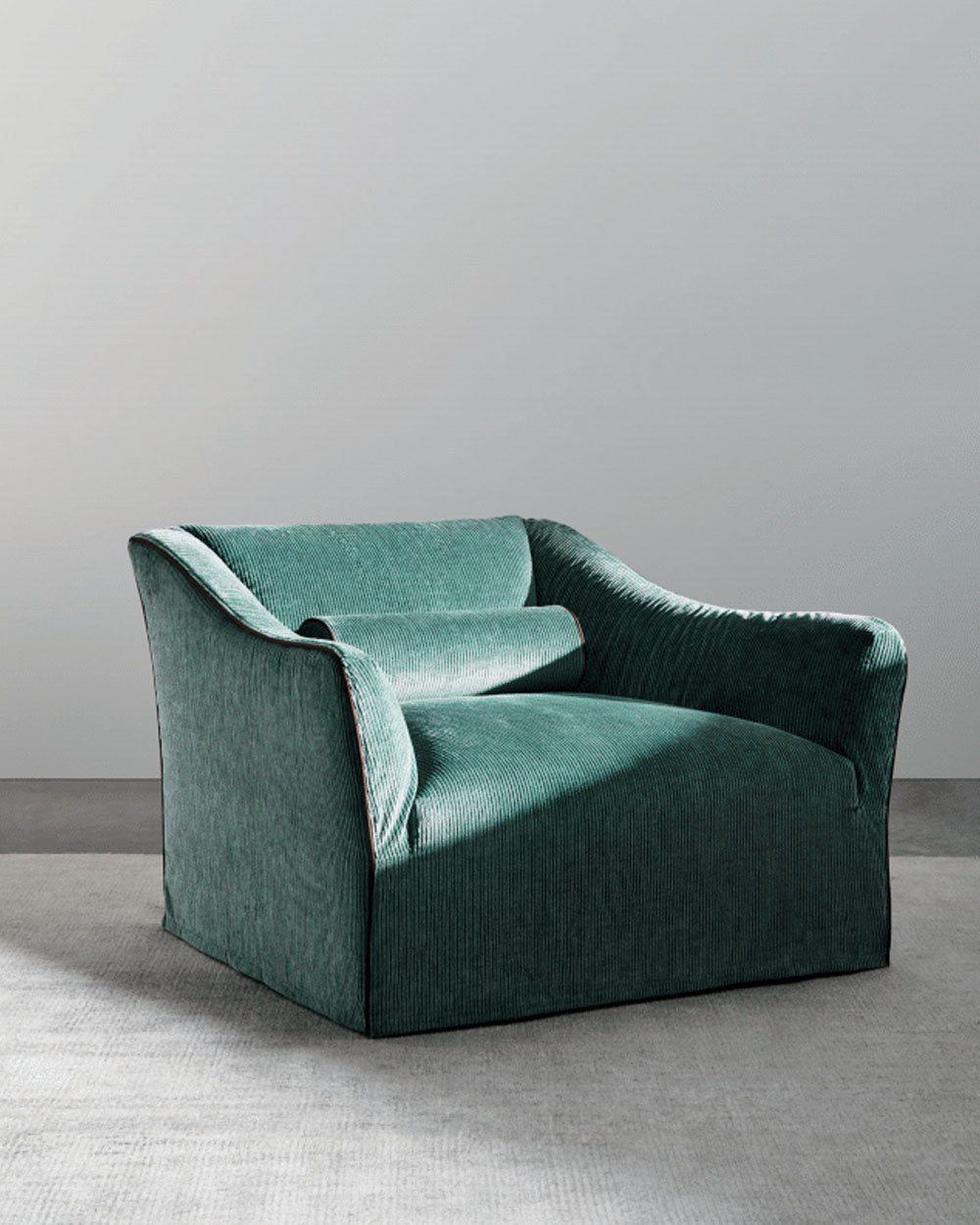 SAIA 9 ARMCHAIR