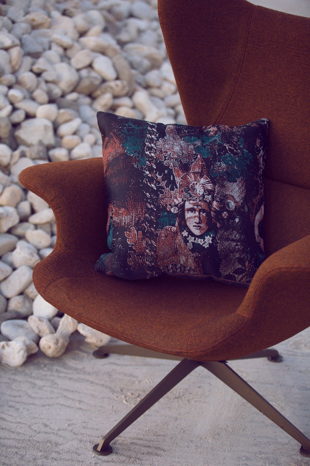 Longwave_High_Back_Swivel_Armc