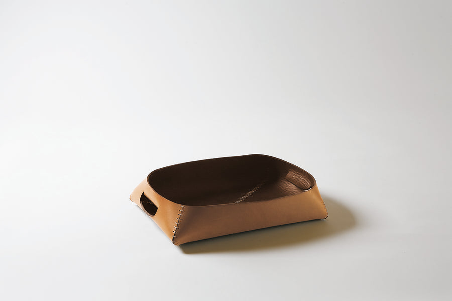 PHILIPPE Leather Tray by Claude Bouchard for Oscar Maschera - DUPLEX DESIGN