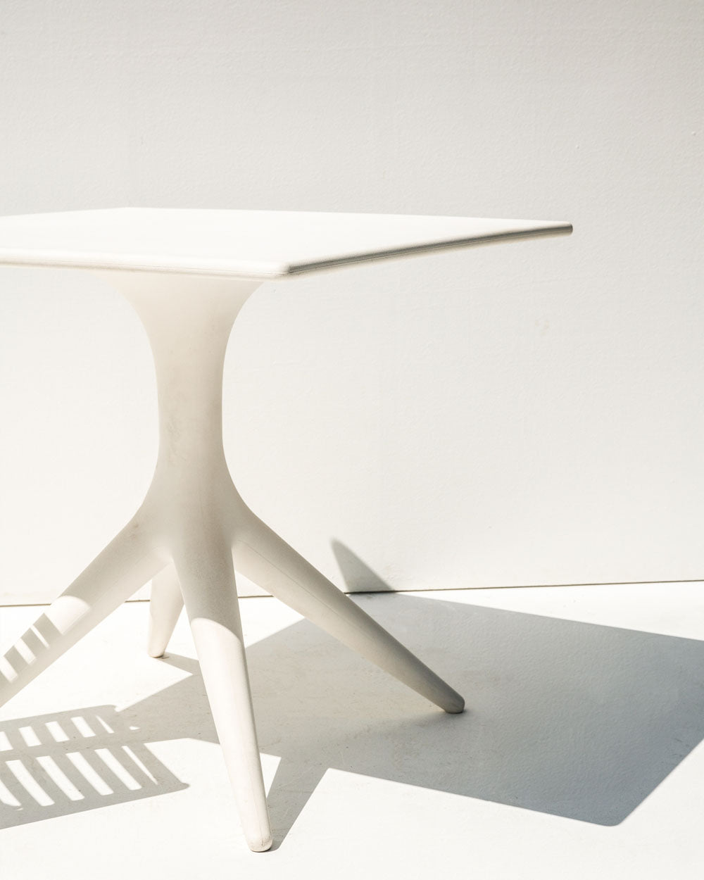 APP Table by L+R Palomba for Driade