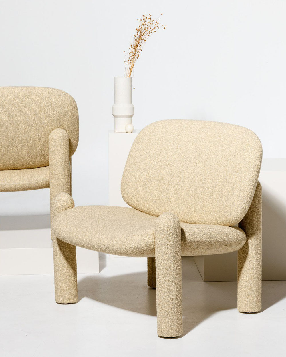 TOTTORI ARMCHAIR