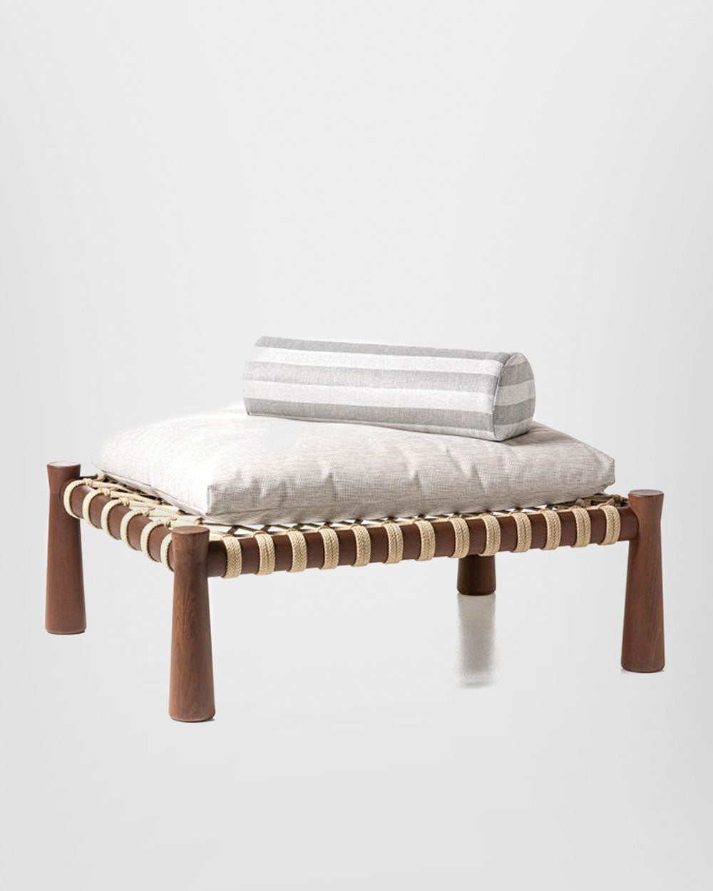 CHARPBOY BED