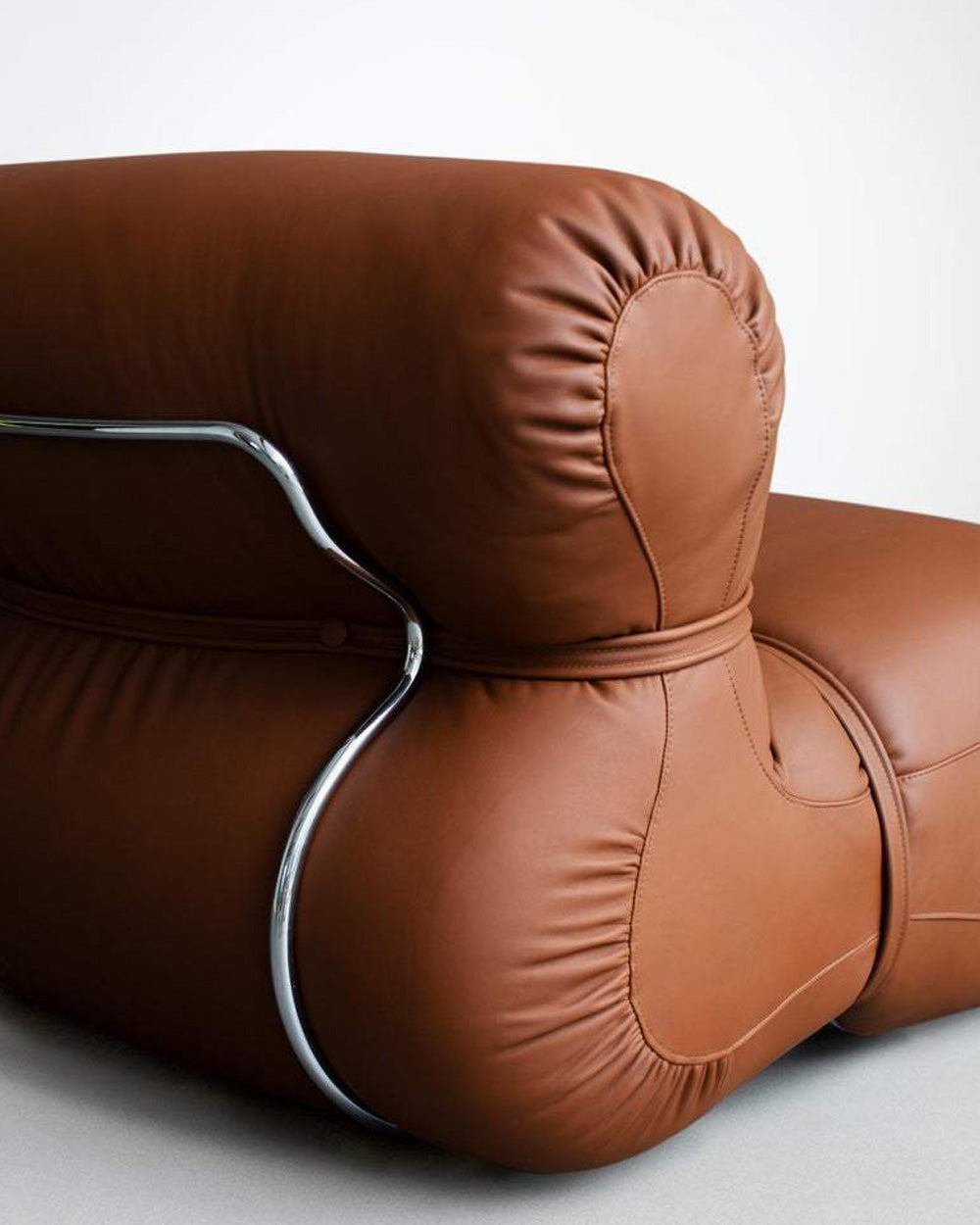 ORSOLA ARMCHAIR