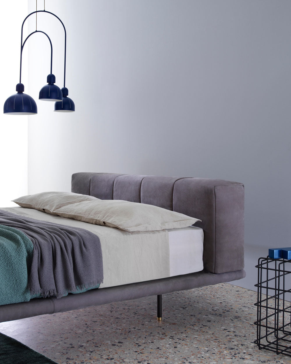 PIXEL AIR QUEEN SIZE BED