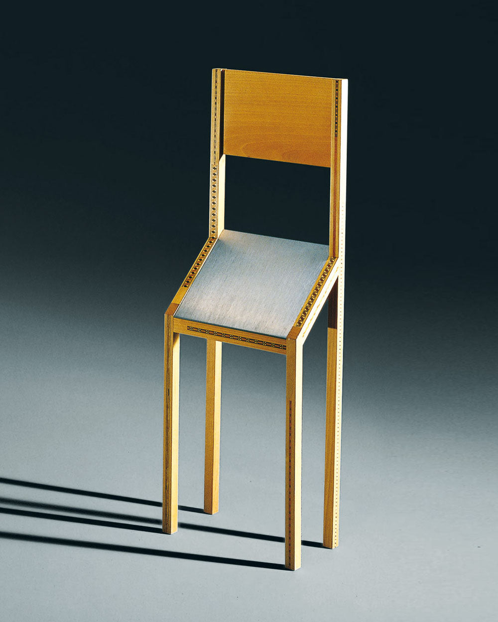 SINGER CHAIR