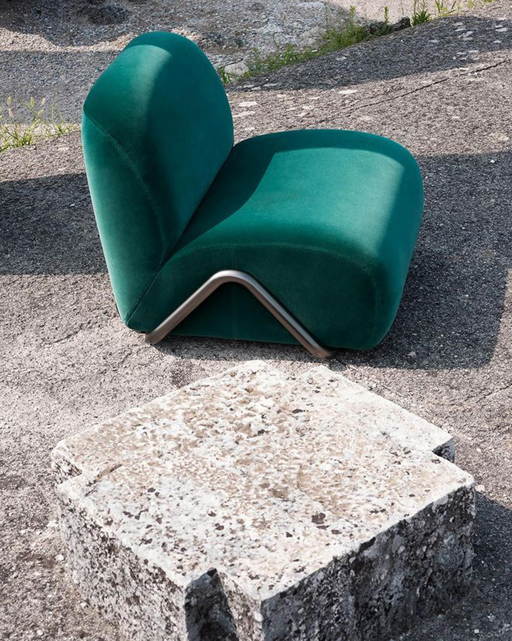 VICTORIA ARMCHAIR